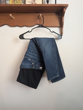 GAP Women's Straight Leg Jeans in Dark Blue